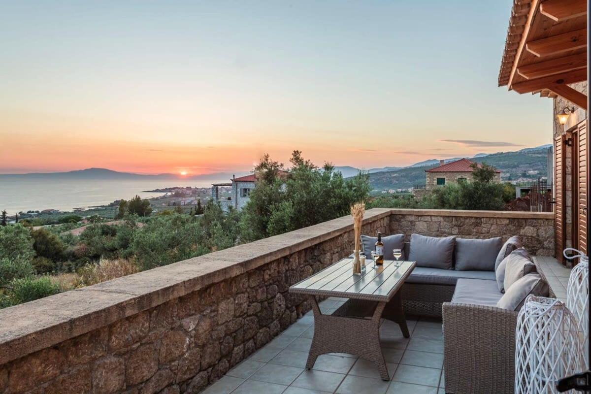 Mani Panoramic Seaviews - Luxury Summer Haven Levktron Екстер'єр фото