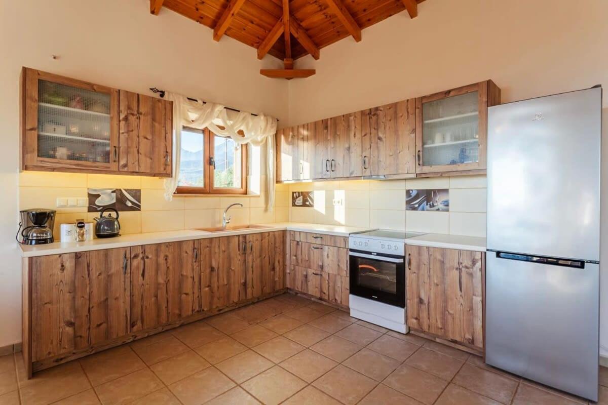 Mani Panoramic Seaviews - Luxury Summer Haven Levktron Екстер'єр фото