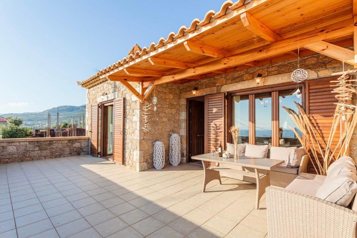 Mani Panoramic Seaviews - Luxury Summer Haven Levktron Екстер'єр фото