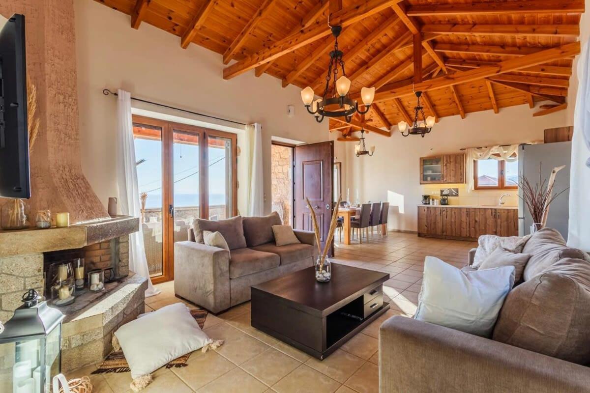 Mani Panoramic Seaviews - Luxury Summer Haven Levktron Екстер'єр фото